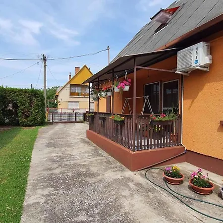 In 42285 Апартаменты *