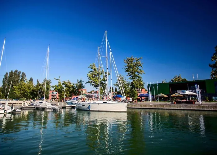 דירה In 42285 Balatonboglár